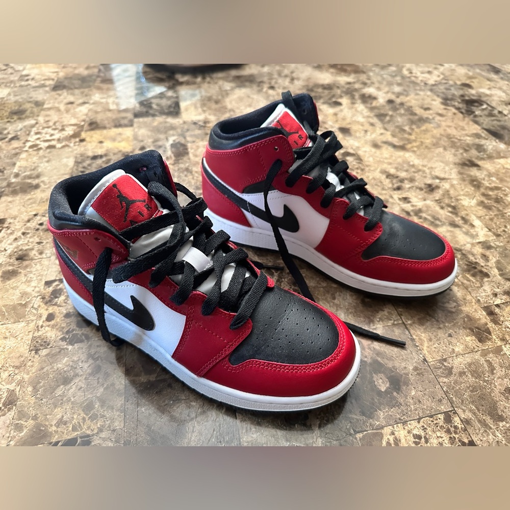 New Air jordan 1 Mid Chicago Black toe | Nike Shoes